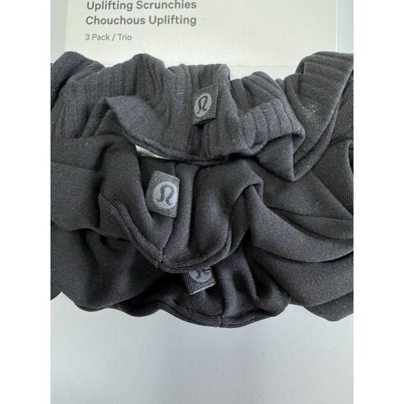 New Lululemon Uplifting Scrunchies (3 Pack) Black With Logo Soft Workout NWT - Picture 3 of 3
